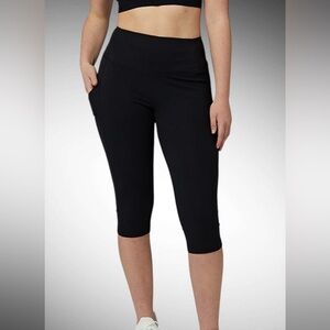 WOMEN'S HIGH-WAIST ACTIVE CROP LEGGINGS in Black Size XS by 32 Degrees NEW
